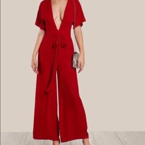 🚨New Red Jumpsuit Low Cut 👠💄
